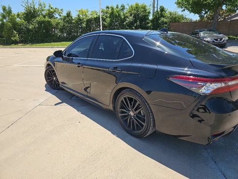 Used 2021 Toyota Camry XSE w/ Navigation Package FWD image 4
