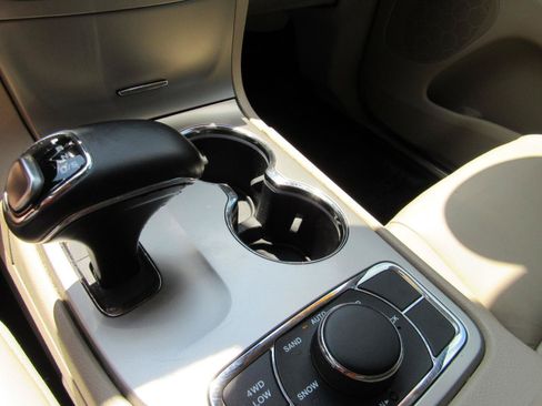Used 2014 Jeep Grand Cherokee Limited w/ Trailer Tow Group IV AWD/4WD image 7