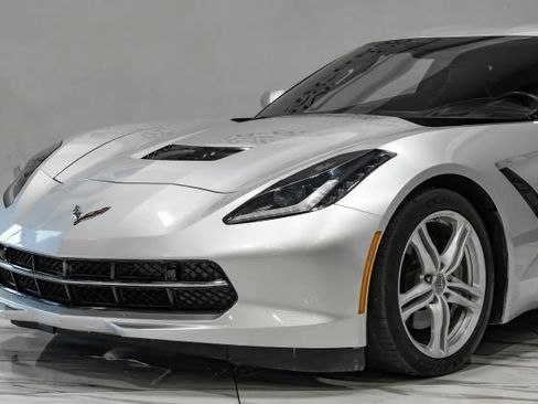 Used 2017 Chevrolet Corvette Stingray Coupe w/ 3LT Preferred Equipment Group RWD image 6