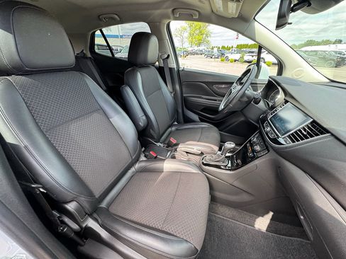 Used 2020 Buick Encore Preferred w/ Safety Package AWD/4WD image 12