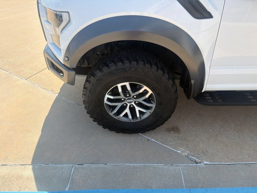 Used 2018 Ford F150 Raptor w/ Equipment Group 802A Luxury AWD/4WD image 13
