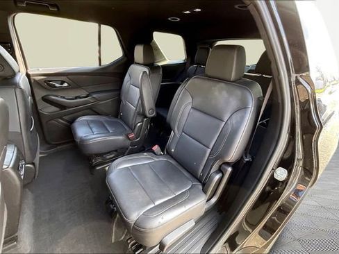 Used 2023 Chevrolet Traverse LT AWD/4WD image 16