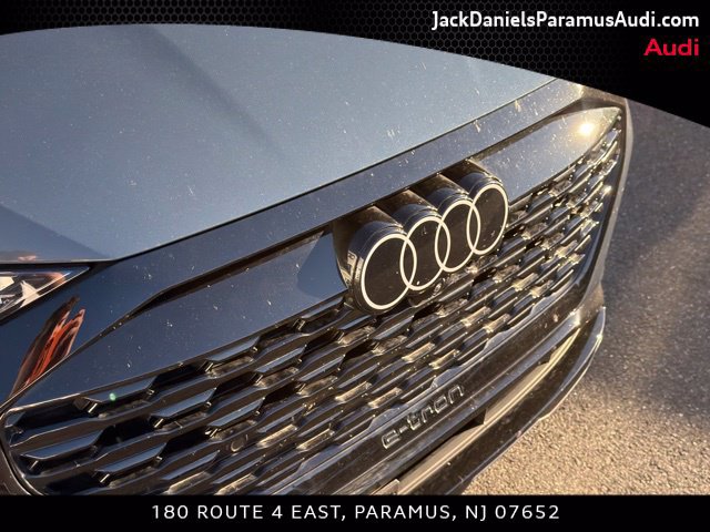 Used 2024 Audi Q8 e-tron Premium Plus w/ Premium Plus Package AWD/4WD image 22