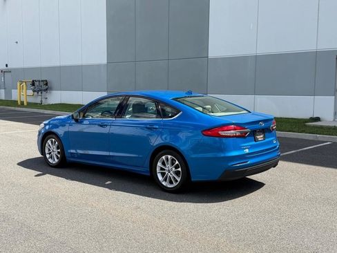 Used 2020 Ford Fusion SE FWD image 9