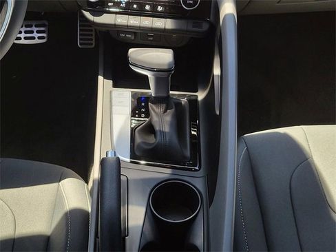 New 2025 Hyundai Elantra Sport image 19