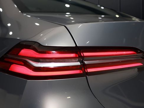 Used 2024 BMW 530i image 27