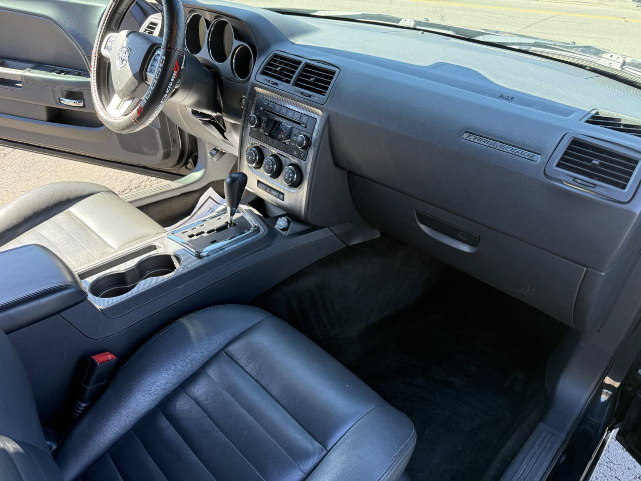 Used 2014 Dodge Challenger R/T RWD image 25