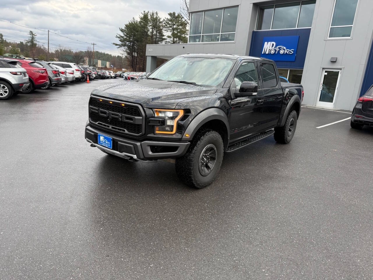 Used 2017 Ford F150 Raptor w/ Equipment Group 802A Luxury AWD/4WD image 2