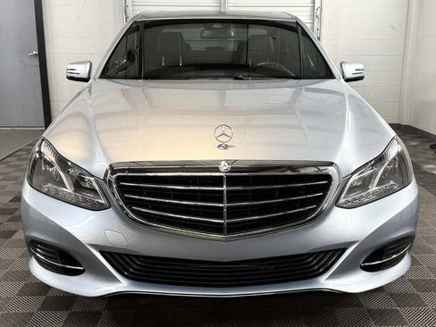 Used 2014 Mercedes-Benz E 350 E 350 Luxury 4MATIC AWD 4dr Se image 3