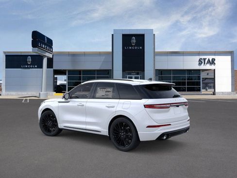 New 2026 Lincoln Corsair Premiere image 4