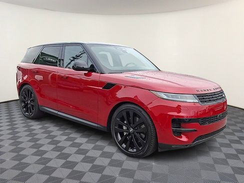 Used 2024 Land Rover Range Rover Sport SE AWD/4WD image 2