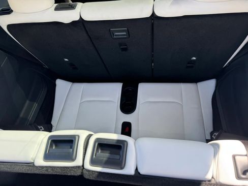 Used 2024 Tesla Model Y Long Range AWD/4WD image 18