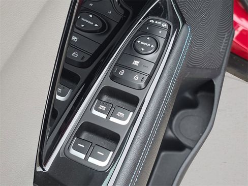 Used 2018 Kia Niro Touring image 18