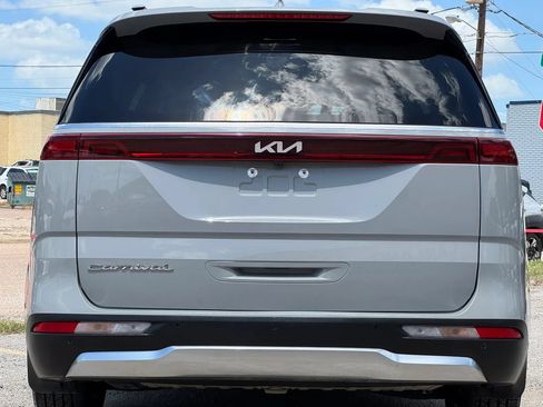 Used 2022 Kia Carnival SX FWD image 6