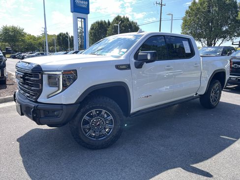 Used 2024 GMC Sierra 1500 AT4X AWD/4WD image 7