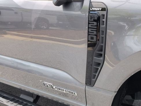 Used 2025 Ford F250 Lariat w/ Lariat Ultimate Package AWD/4WD image 12