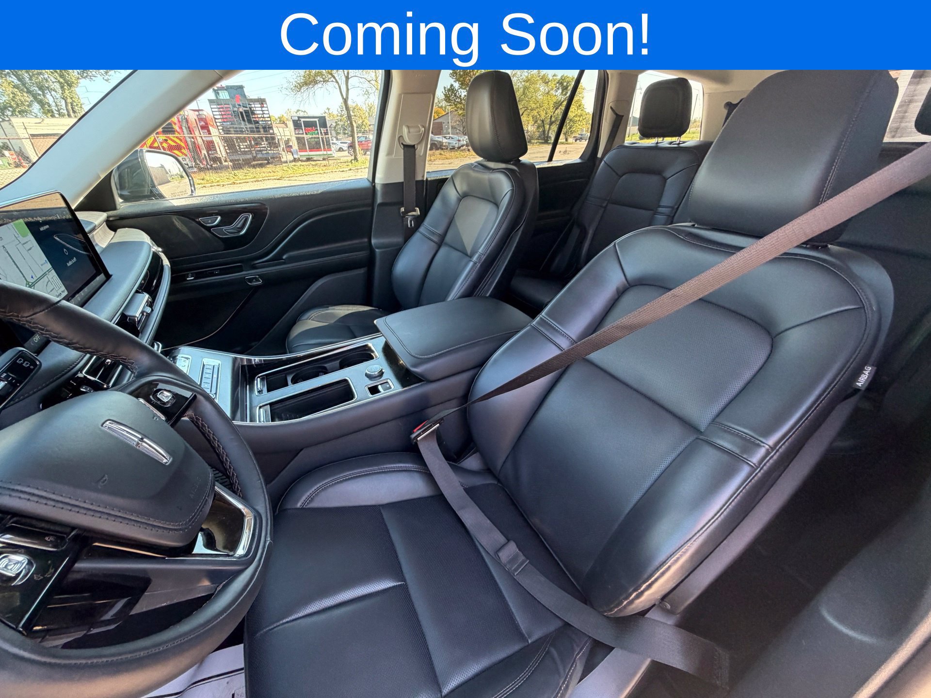 Used 2026 Lincoln Aviator AWD image 10