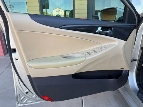 Used 2011 Hyundai Sonata Limited w/ Navigation Pkg 5 image 18