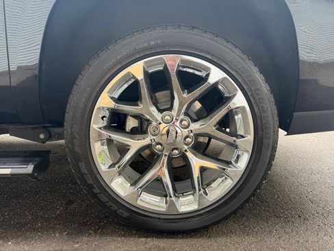 Used 2019 Cadillac Escalade ESV Platinum AWD/4WD image 16