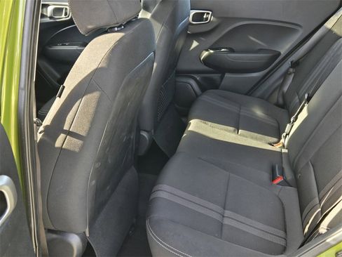 Used 2023 Hyundai Venue SEL image 12