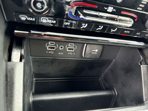 Used 2024 Jeep Grand Cherokee L Limited image 40