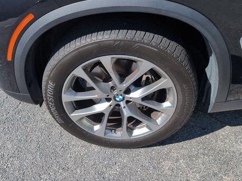 Used 2024 BMW X5 xDrive40i w/ Parking Assistance Package AWD/4WD image 30