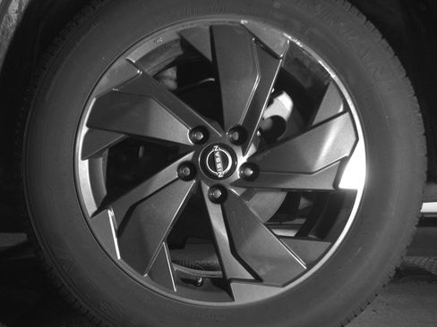 Used 2025 Nissan Rogue SV image 14