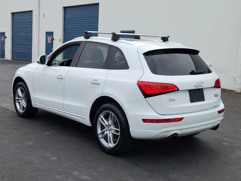 Used 2016 Audi Q5 2.0T Premium Plus w/ Technology Package AWD/4WD image 3