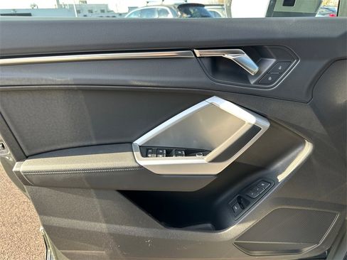 New 2025 Audi Q3 2.0T Premium image 25