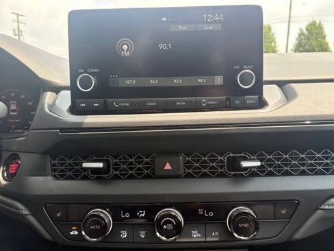 Used 2025 Honda Accord SE image 24