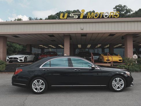 Used 2019 Mercedes-Benz S 560 4MATIC Sedan w/ Premium Package image 2