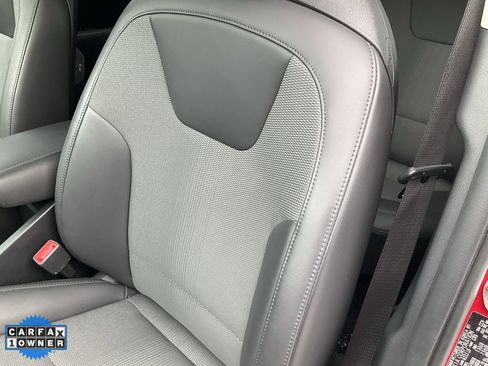 Used 2024 Kia Niro EX Touring image 16