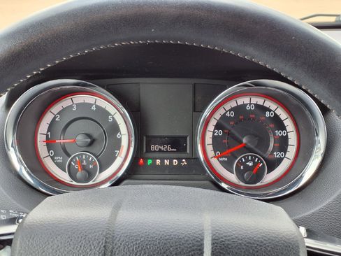 Used 2018 Dodge Grand Caravan SE FWD image 17