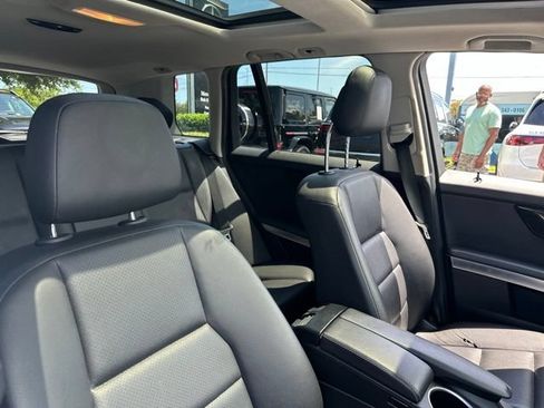 Used 2015 Mercedes-Benz GLK 250 BlueTEC 4MATIC image 30