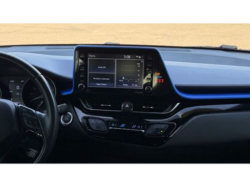 Used 2021 Toyota C-HR XLE image 15