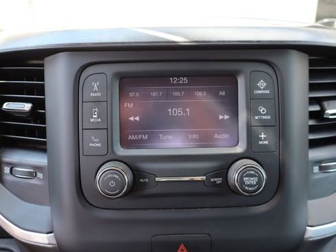 Used 2020 RAM 1500 Big Horn AWD/4WD image 18