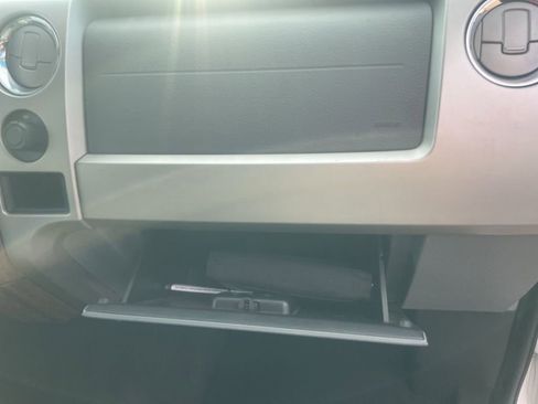 Used 2013 Ford F150 Lariat w/ Mid Equipment Group image 39