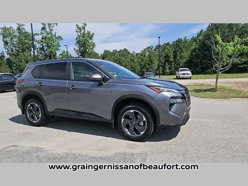 Used 2025 Nissan Rogue SV FWD image 35