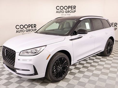New 2026 Lincoln Corsair Reserve w/ Jet Appearance Package FWD image 10