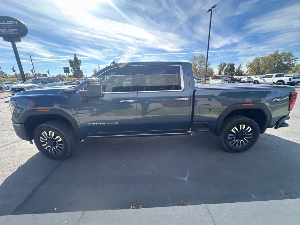 Used 2025 GMC Sierra 2500 Denali Ultimate AWD/4WD image 7