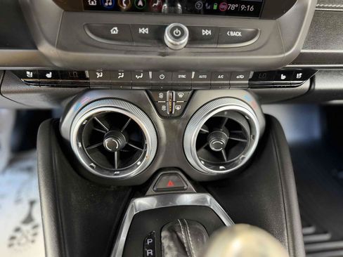 Used 2020 Chevrolet Camaro SS RWD image 17