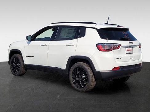 New 2026 Jeep Compass Latitude image 6