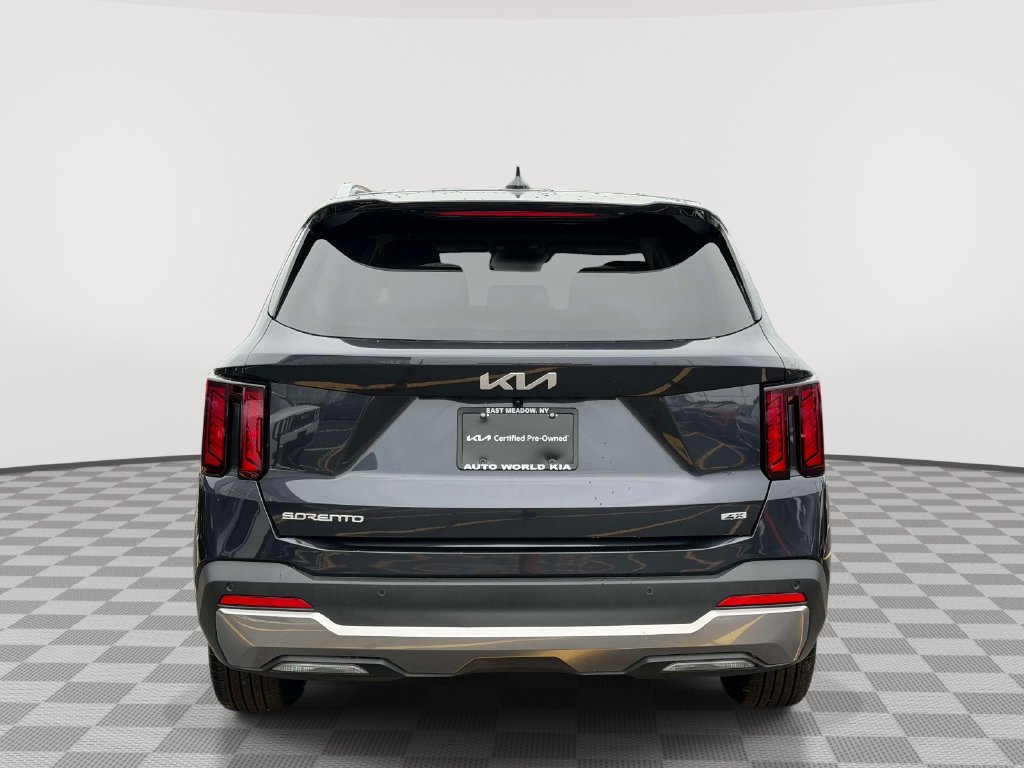 Certified 2026 Kia Sorento S AWD/4WD image 4