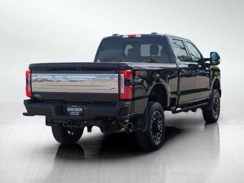 Used 2023 Ford F250 Platinum w/ FX4 Off-Road Package AWD/4WD image 5