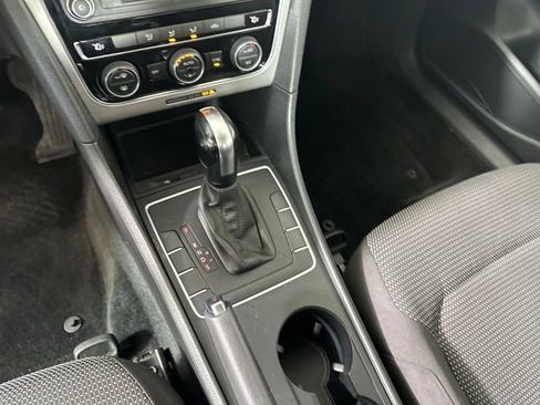 Used 2016 Volkswagen Passat 1.8T S image 20