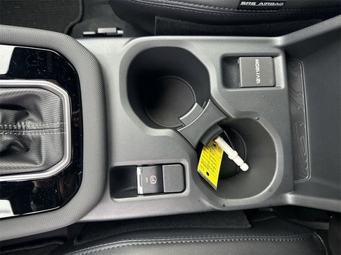 New 2025 Subaru Forester Limited image 38