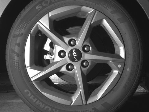 Used 2025 Kia K4 LXS image 15