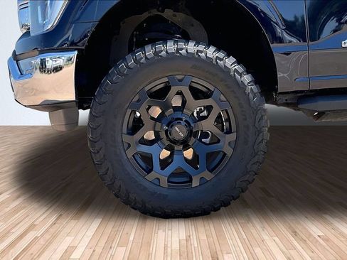 Used 2021 Ford F150 Lariat w/ Equipment Group 502A High AWD/4WD image 8