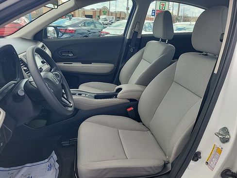 Used 2021 Honda HR-V LX image 13