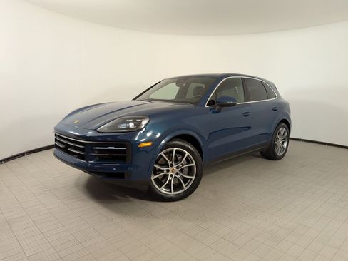 Certified 2024 Porsche Cayenne AWD/4WD image 1